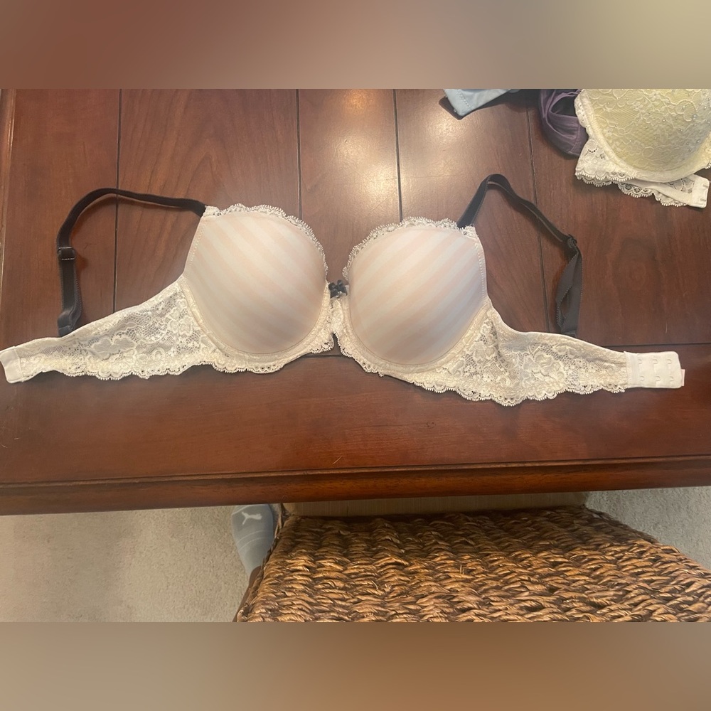 Victoria’s Secret dream angels lined Demi